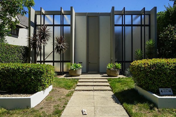 4204 Cedar Ave, LB