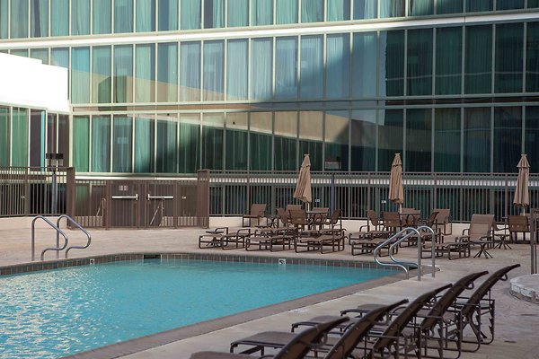Hilton Anaheim -5 Hilton Anaheim -5