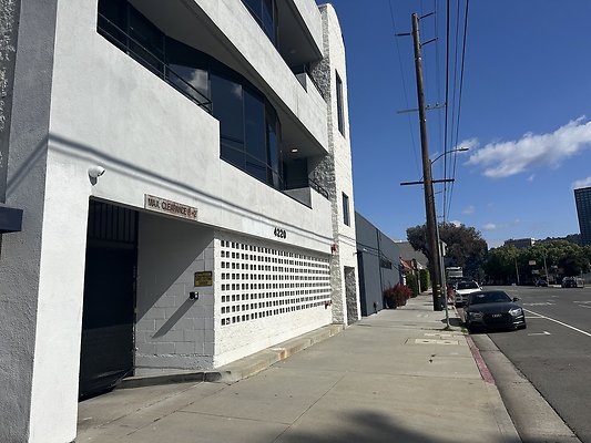 4220 Lankershim Blvd- owned by Verse Media