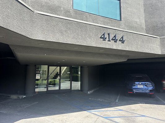 4144  Lankershim 4144  Lankershim