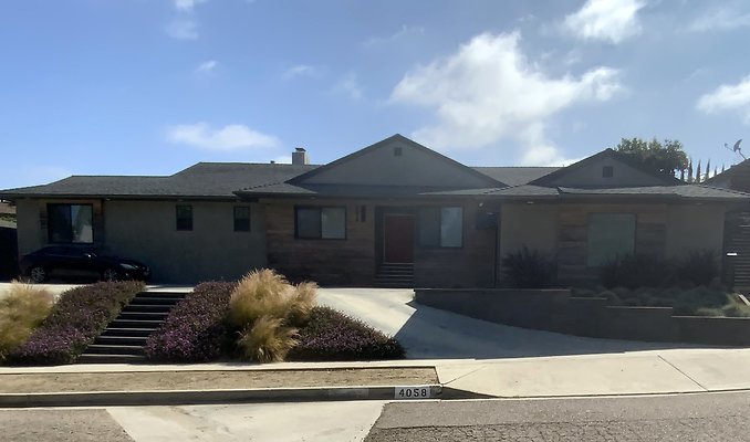 Bank&apos;s New House